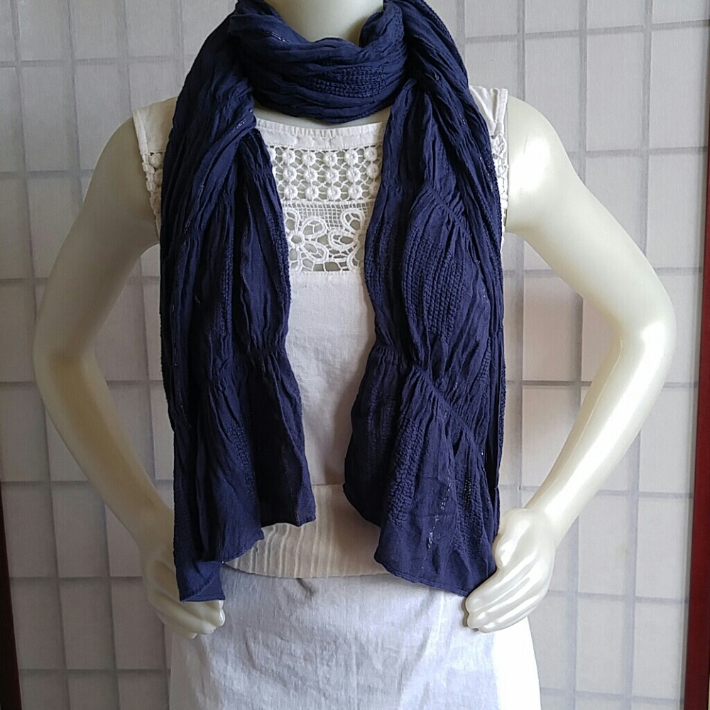 Scarf - Picture 2 of 8